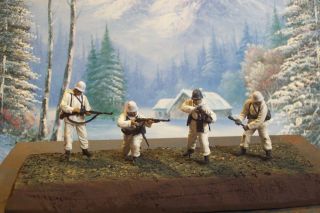 Toy Soldiers 1/35 Scale Ww2 German Soldiers In Winter Camo Set Of 4