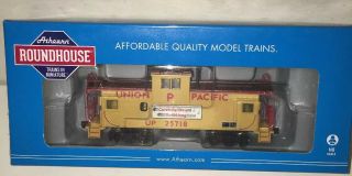 Ho Scale Athearn Roundhouse Rnd87933 Wide Vision Caboose - Union Pacific 25718