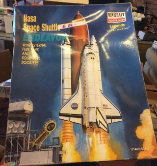 Nasa Space Shuttle Endeavor Minicraft Model Kit 1:144 11630 Parts Are