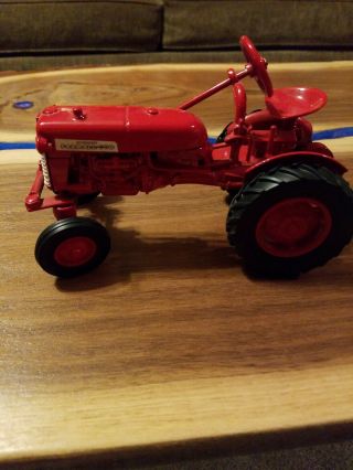 Ertl Mccormick Farmall Cub Tractor Diecast 1/16 Scale 689 - 8916