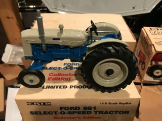 Vintage Ertl Ford 5000 Major 1/16th Diecast Tractor