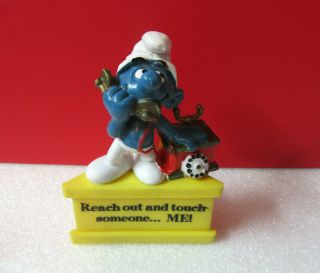 Smurf Reach Out And Touch Someone.  Me Pvc Figure