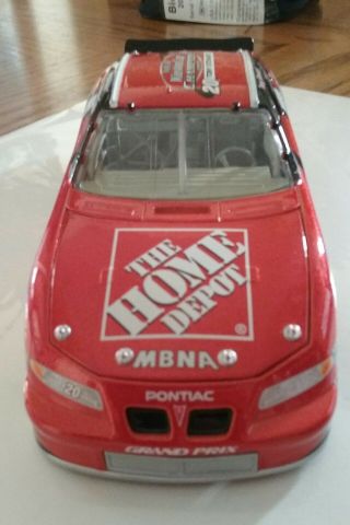TONY STEWART DIECAST 1:24 SCALE NASCAR WITH FLAG HOME DEPOT 2