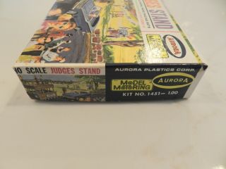Aurora Judges Stand 1451 - 100 HO Scale Slot Car Model Kit from 1963. 3