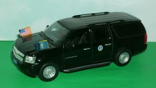 1/43 Scale 2009 Chevy Suburban Presidents Armored Secret Service Diecast Model