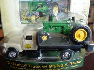 John Deere 1950 Chevy Flatbed Truck With Styled A Tractor 1/64 Ertl 2008