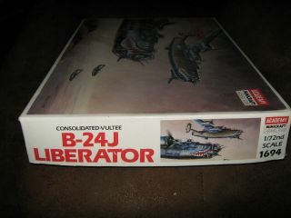 Academy Minicraft B - 24J Liberator 1/72 Scale 1694 Model Kit 2