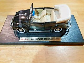 Maisto Special Edition 1951 Black Volkswagen Cabriolet 1:18 Diecast Metal Car