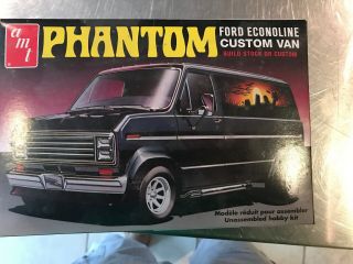 Amt Phantom Ford Econoline Custom Van 1:25 Scale Model Kit Open Box