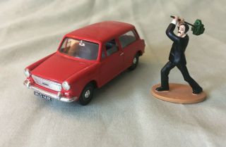 Corgi Diecast Fawlty Towers _ Austin 1300 Estate Car With Basil Fawlty Figure