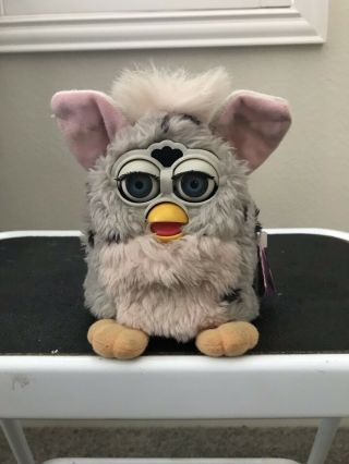 1998 Furby Model 70 - 800 Grey With Pink Ears And Blue Eyes By Tiger Electronics