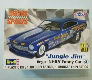 Revell Jungle Jim Vega Nhra Funny Car 1/25 Scale Kit 85 - 4288 Inside