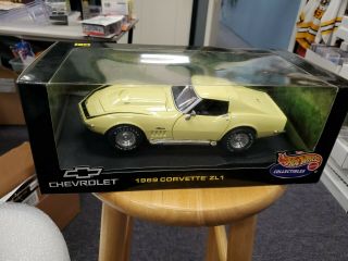 Hot Wheels Collectibles 1969 Chevy Corvette Zl1 427 Stingray 1:18 Scale Diecast