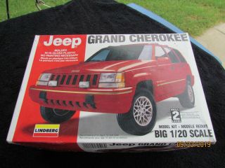 Vintage 1995 Lindberg Jeep Grand Cherokee 1/20 Scale Model Kit 72518 Open Box