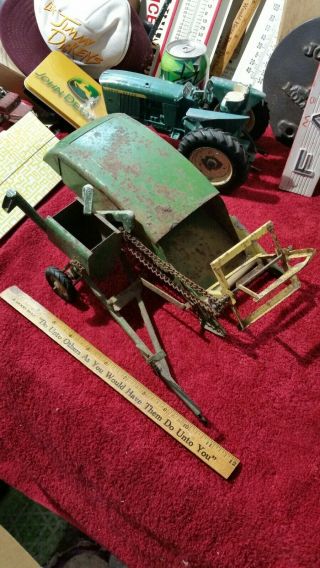 Ertl John Deere Combine - 1/16 Toy Farm Tractor Implement - Eska Carter Vintage
