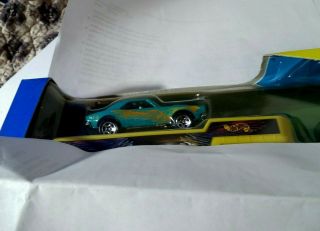 Hot Wheels Pavement Pounders with Green ' 67 Camaro with Eagle Tampo 3