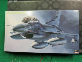 1/48 Hasegawa F - 16d Fighting Falcon