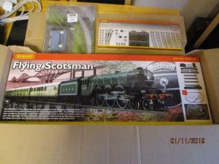 Hornby - Flying Scotsman Electric Train Set With Extra Train Track Etc