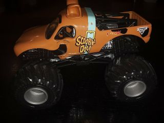 Hot Wheels Monster Jam Scooby Doo Die - Cast Vehicle 1:24 Scale heavy duty smooth 2