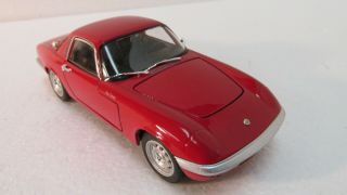 1965 Lotus Elan Sports Car In A Red 1:24 Scale Diecast From Welly dc2543 2