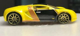 Hot Wheels Bugatti Veyron 2007 Mystery Yellow/black 1/64 Loose W/card