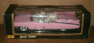 1/18 Scale 1959 Cadillac Eldorado Biarritz Diecast Model Car - Maisto 31813 Pink
