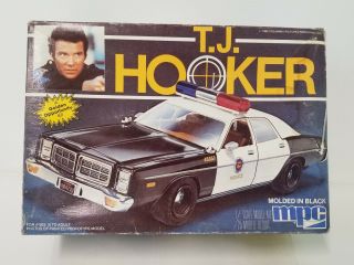 T.  J.  Hooker Dodge Police Car Model 1/25 Scale 1982