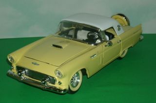 1/18 Scale 1956 Ford Thunderbird Convertible Diecast Model - Revell 8684 Yellow