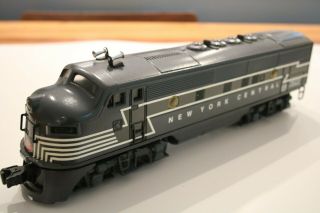 Lionel Postwar Nyc York Central F3 2354 Aa Diesels With Box/ship Carton
