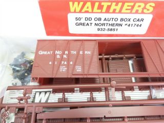 HO Scale Walthers 932 - 5851 GN Great Northern 50 ' Auto Box Car 41744 Kit 2