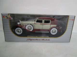 2 Signature Models 1:18 Scale Die Cast 1917 Reo Touring & 1930 Packard Lebaron