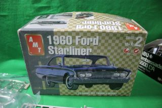 Amt 31973 1960 Ford Galaxie Starliner 1/25 Model Car Mountain Comp Open Box