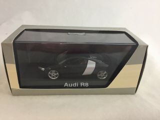 1/43 Schuco Audi R8,  Phantomschwarz,  501.  06.  184.  33
