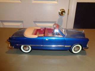 Mira Solido 1:18 Die Cast Ford 1949 Convertible Dark Blue Collectible Car