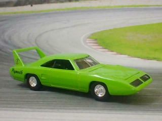 WING 1970 70 Plymouth Road Runner Superbird 1/64 Scale Limited Edition K 2