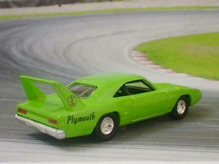 WING 1970 70 Plymouth Road Runner Superbird 1/64 Scale Limited Edition K 3