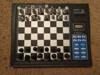 1998 Saitek Aragon Electronic Talking Chess Game Computer - Garry Kasparov