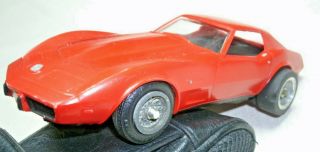 1/24 Slotcar Cox Chaparral Magnesium Chassis With 1975 Corvette Body