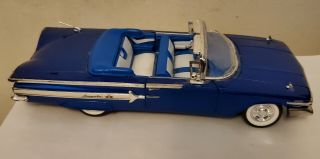 1960 Chevrolet Impala Convertible 1:24 Scale Precision Model