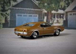 1973 73 Amc Javelin Amx 401 Muscle Car Collectible 1/64 Scale Diorama Model