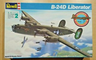 44 - 4339 Revell 1/72nd Scale Consolidated B - 24d Liberator Plastic Model Kit