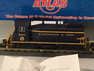 Atlas O 6127 - 1 Chesapeake & Ohio SW9 Diesel Engine 3 Rail C&O 2