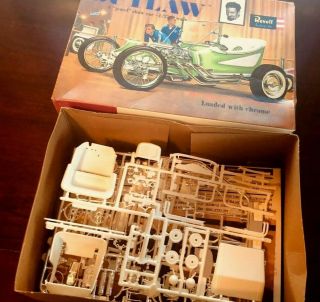 Revell Ed Big Daddy Roth’s Outlaw A Jewel Show Car 1:25 Model 85 - 4173