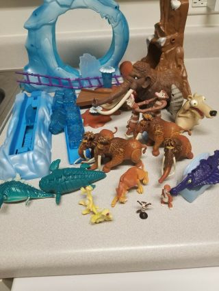 2009 Mcdonald’s Happy Meal Ice Age And Extra