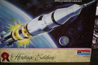 1/144 Monogram Apollo Saturn V Rocket Spaceship Detail Model Heritage Edition