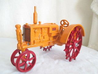 Scale Models Minneapolis Moline Tractor 1/16 Farm Toy