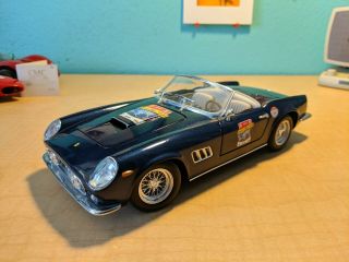 Hot Wheels - Ferrari 250 Gt California - 60th Anniversary Blue - 1:18 (l2949)