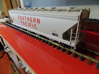 Usa G Scale 55 Foot Four Bay Southern Pacific Covered Center Flow Hopper