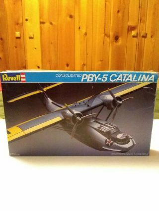 1/72 Revell Consolidated Pby - 5 Catalina Wwii Model Kit - Open Box.  Complete.