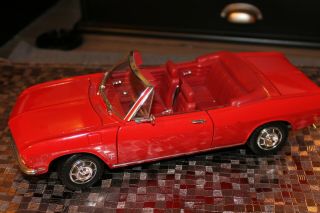 1969 Corvair Monza Convertible Diecast Red Model Car 1:18 Scale Road Signature